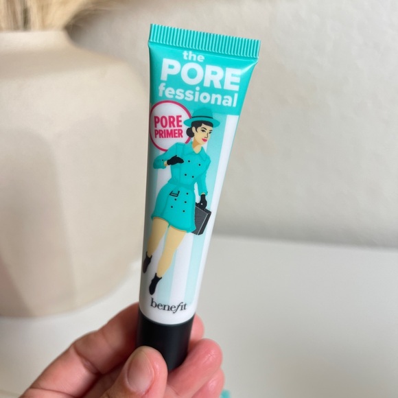 Benefit Cosmetics The PORE Fessional Pore Primer. - Picture 3 of 5